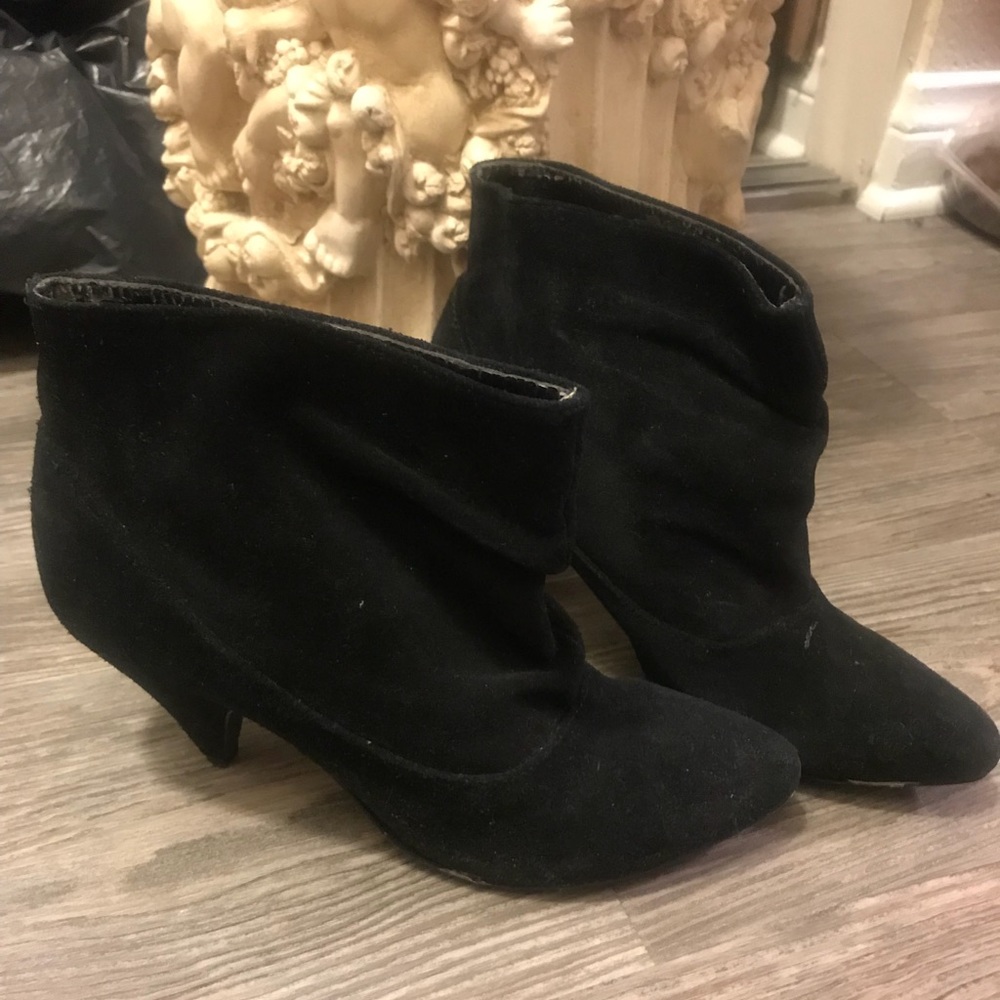 Black suede Booties heels Kimchi Blue